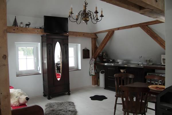 Kleines Schloesschen Apartment Leinau Ngoại thất bức ảnh